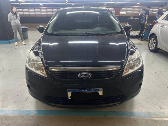 FORD FOCUS 2.0 GLX SEDAN 16V GASOLINA 4P AUTOMÁTICO